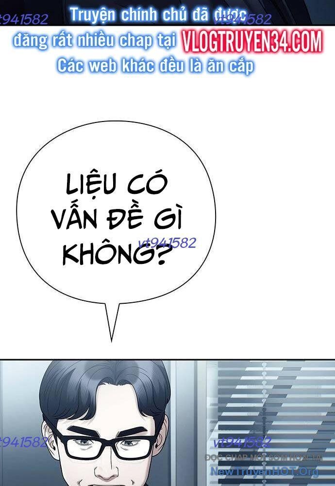 Nhân Viên Văn Phòng Nhìn Thấy Vận Mệnh