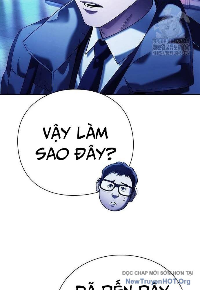 Nhân Viên Văn Phòng Nhìn Thấy Vận Mệnh