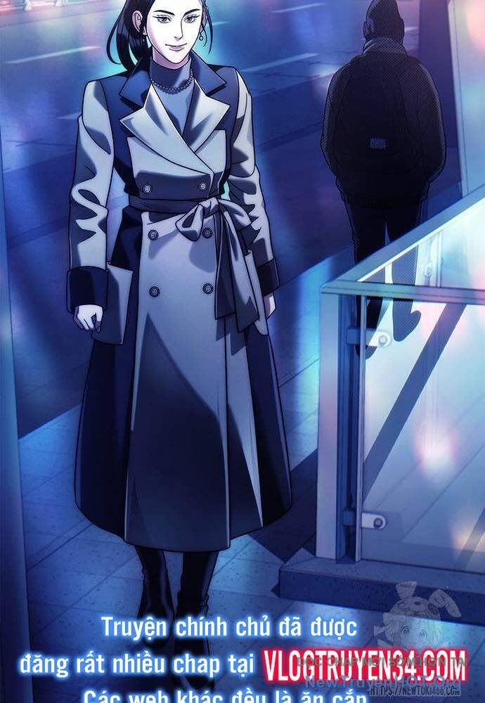 Nhân Viên Văn Phòng Nhìn Thấy Vận Mệnh