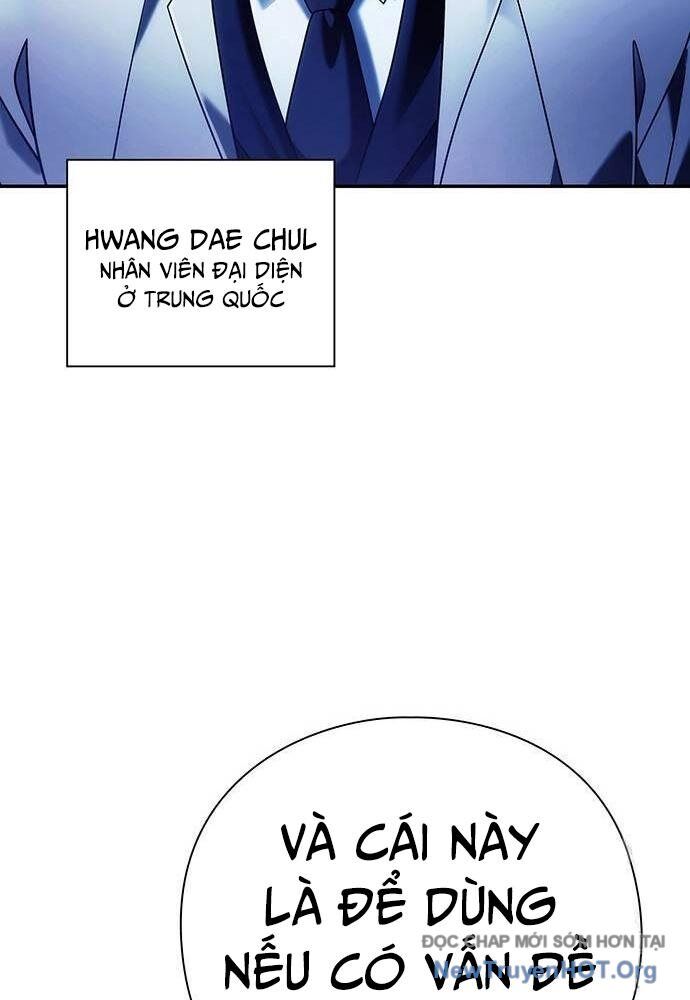 Nhân Viên Văn Phòng Nhìn Thấy Vận Mệnh