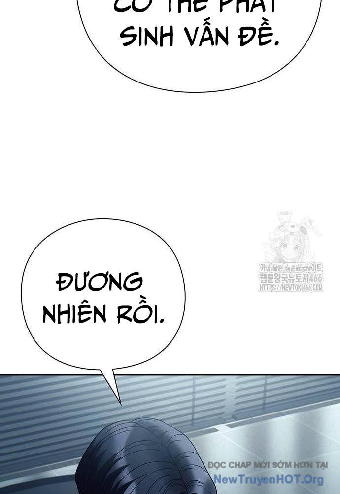 Nhân Viên Văn Phòng Nhìn Thấy Vận Mệnh