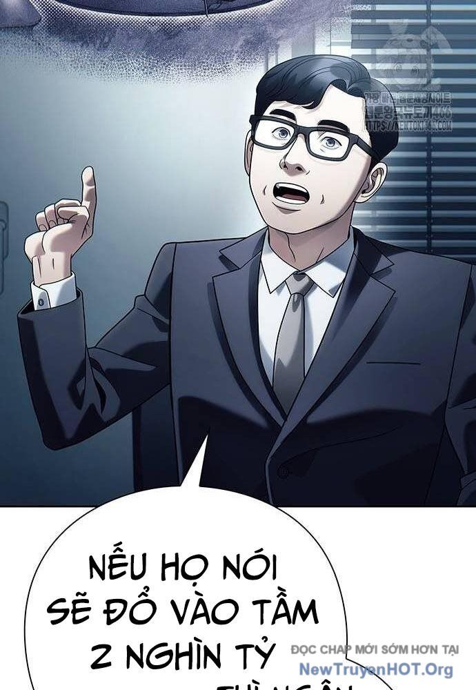 Nhân Viên Văn Phòng Nhìn Thấy Vận Mệnh