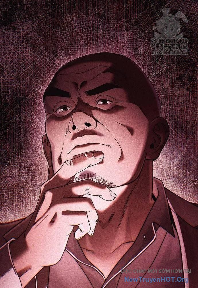 Nhân Viên Văn Phòng Nhìn Thấy Vận Mệnh