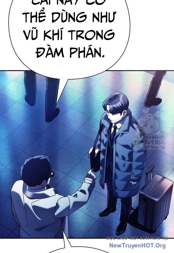 Nhân Viên Văn Phòng Nhìn Thấy Vận Mệnh