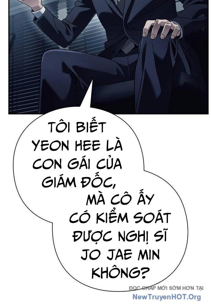 Nhân Viên Văn Phòng Nhìn Thấy Vận Mệnh