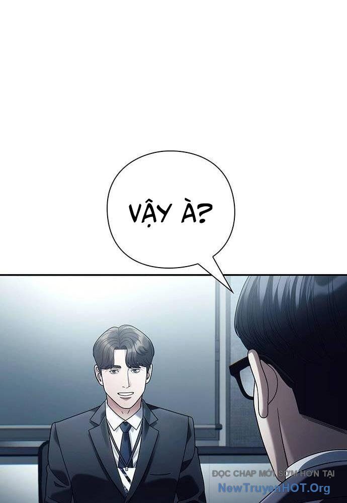 Nhân Viên Văn Phòng Nhìn Thấy Vận Mệnh