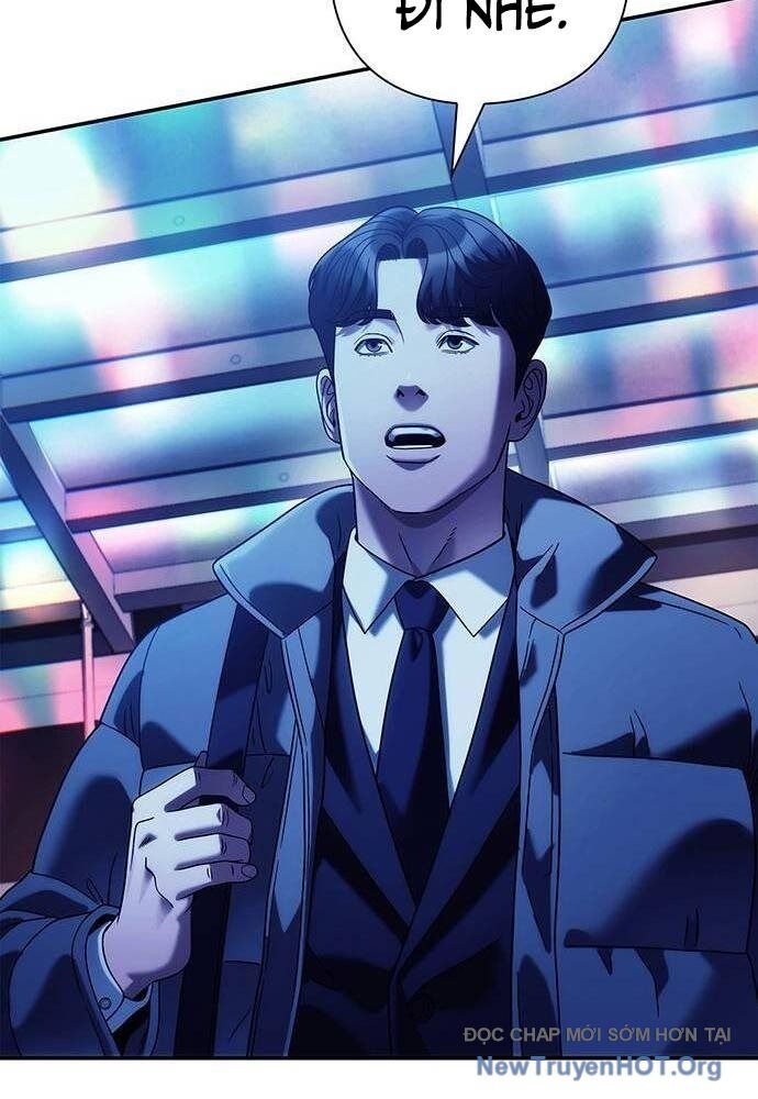 Nhân Viên Văn Phòng Nhìn Thấy Vận Mệnh