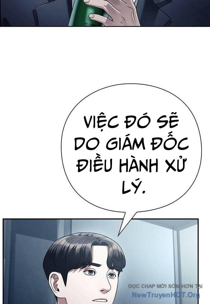 Nhân Viên Văn Phòng Nhìn Thấy Vận Mệnh