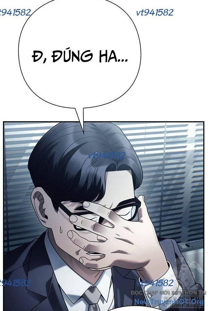 Nhân Viên Văn Phòng Nhìn Thấy Vận Mệnh