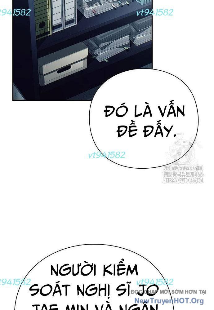 Nhân Viên Văn Phòng Nhìn Thấy Vận Mệnh