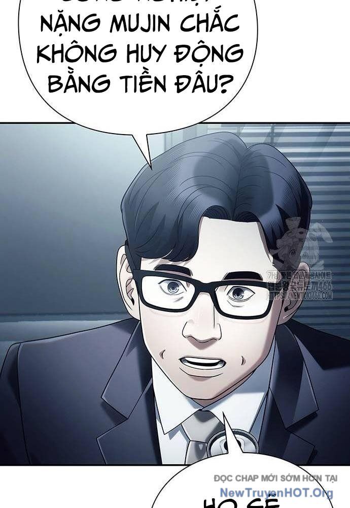 Nhân Viên Văn Phòng Nhìn Thấy Vận Mệnh