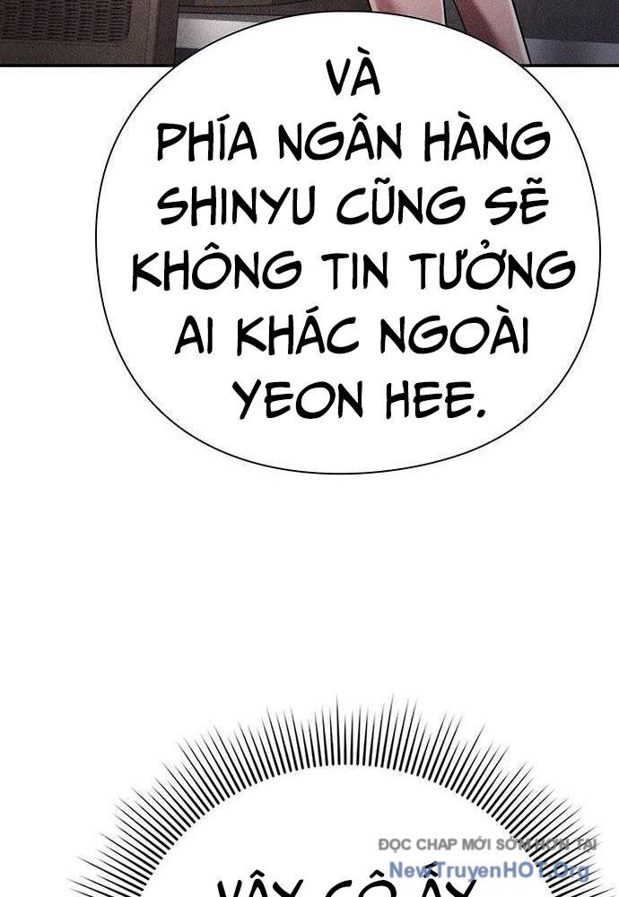 Nhân Viên Văn Phòng Nhìn Thấy Vận Mệnh