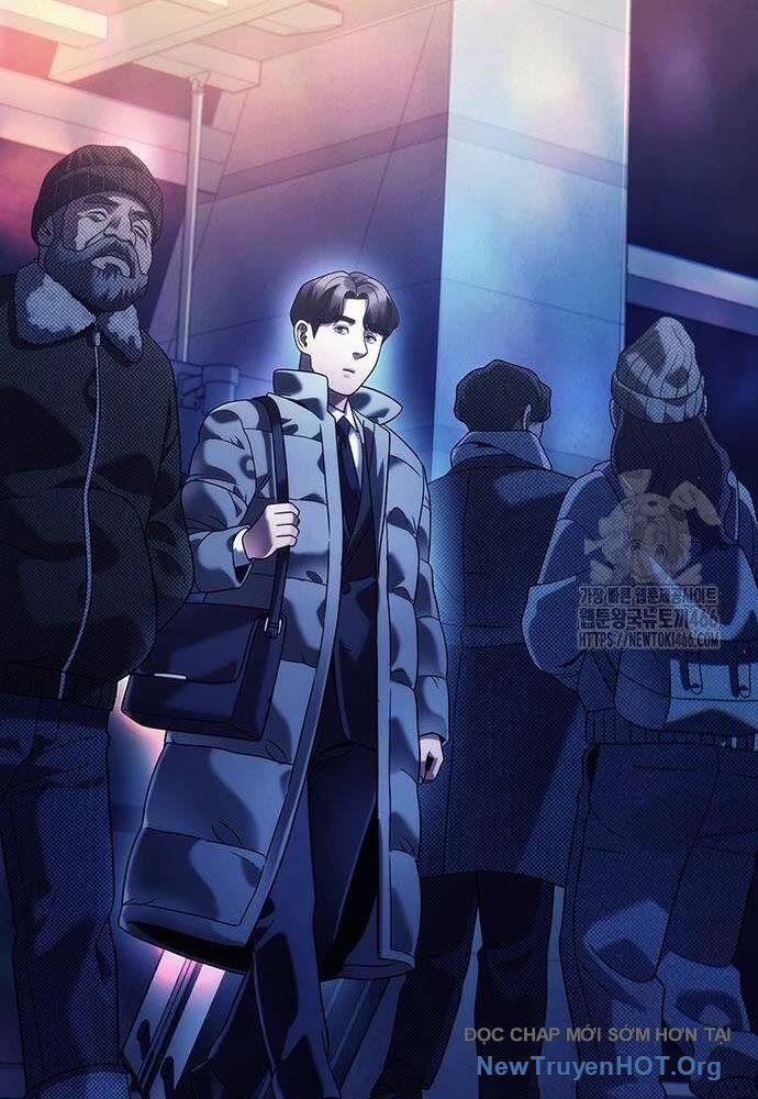 Nhân Viên Văn Phòng Nhìn Thấy Vận Mệnh