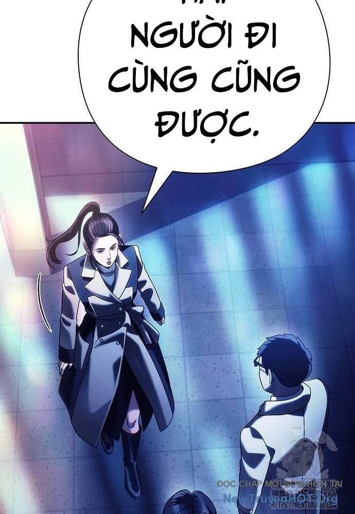 Nhân Viên Văn Phòng Nhìn Thấy Vận Mệnh