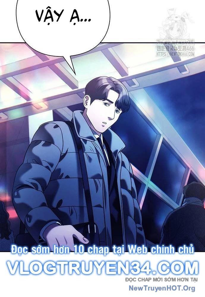 Nhân Viên Văn Phòng Nhìn Thấy Vận Mệnh