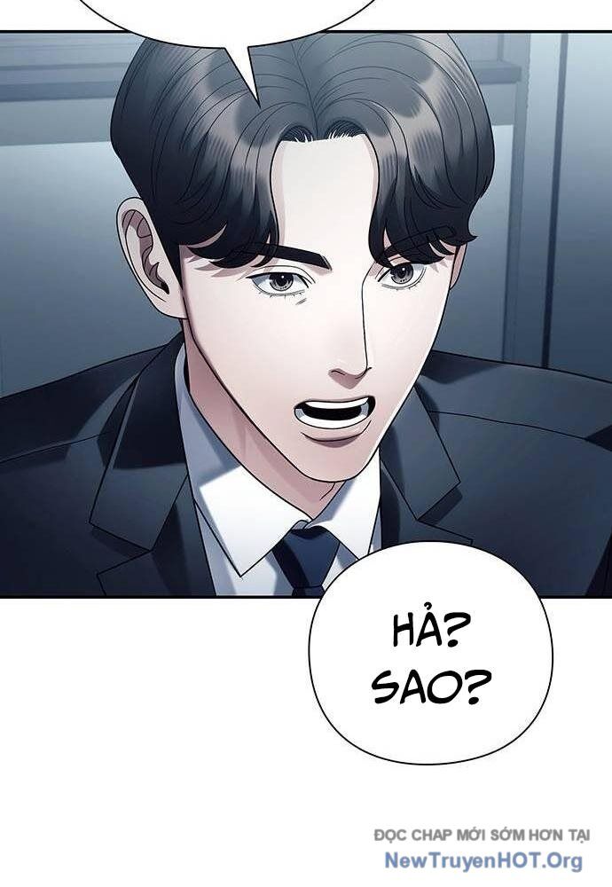 Nhân Viên Văn Phòng Nhìn Thấy Vận Mệnh