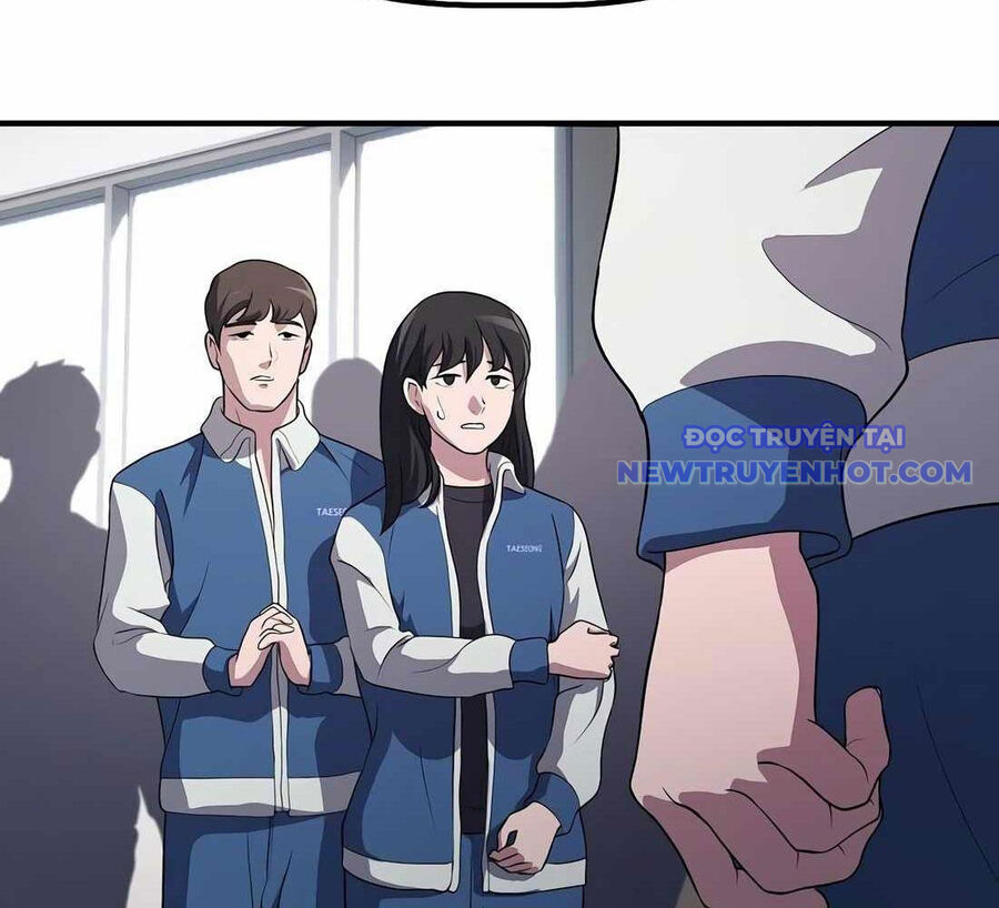Đi Lên Từ Đáy Xã Hội