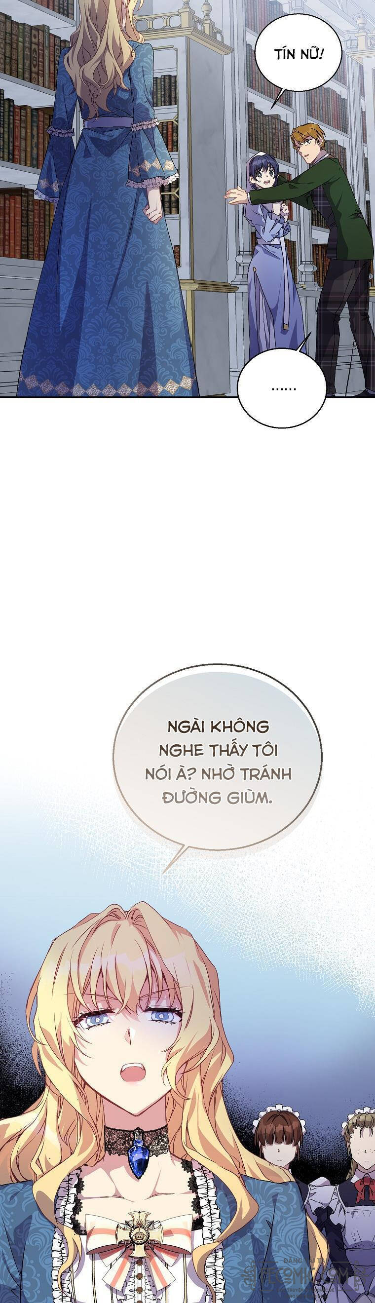Tôi là thánh nữ giả mạo nhưng các thần lại ám ảnh tôi