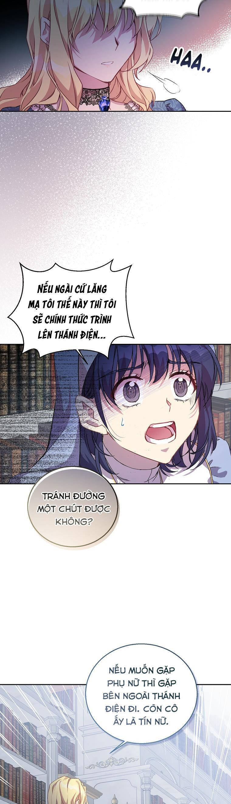 Tôi là thánh nữ giả mạo nhưng các thần lại ám ảnh tôi